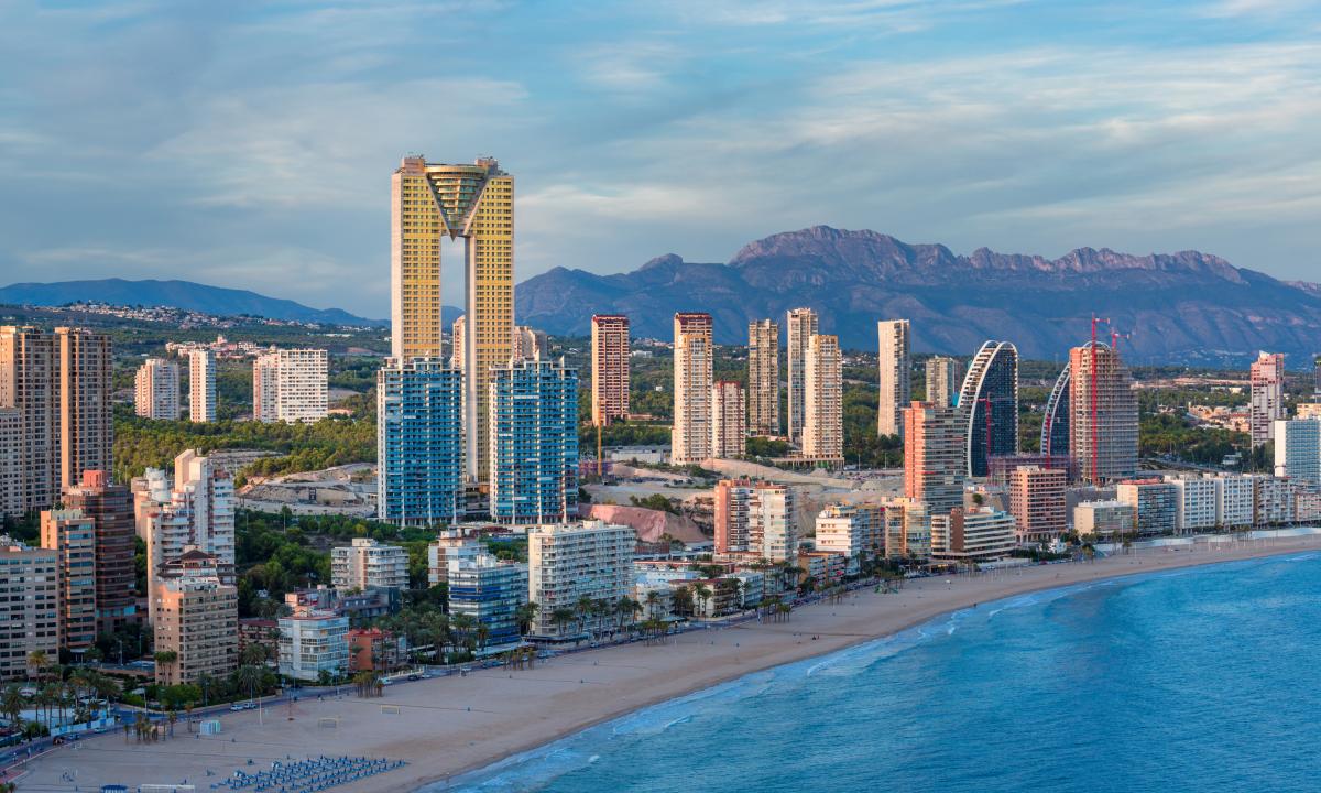 SOCIAL ROOTS RESIDENCY in benidorm